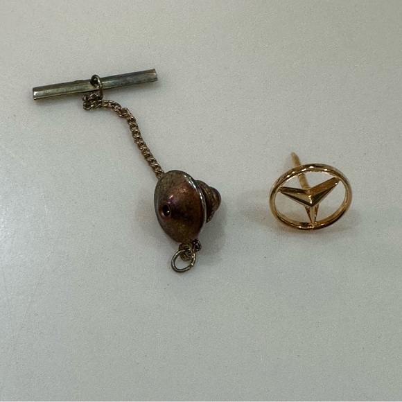 Mercedes Benz Vintage 90’s Gold Tone Cufflinks & Tie Tack Set - Picture 6 of 10